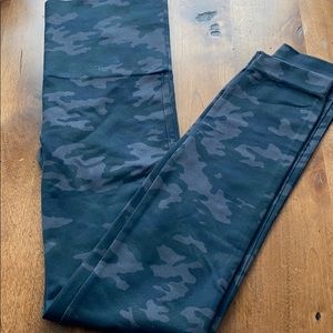 Spanx Camo leggings